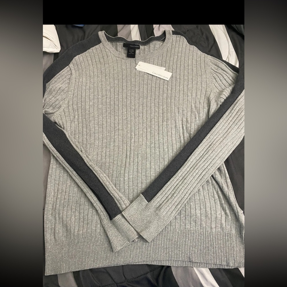 Calvin Klein winter designer sweater. Size XL men.  New!!